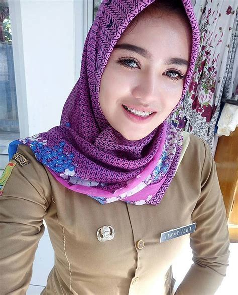 ngentot jilbab indonesia|Free Indonesia Jilbab Porn